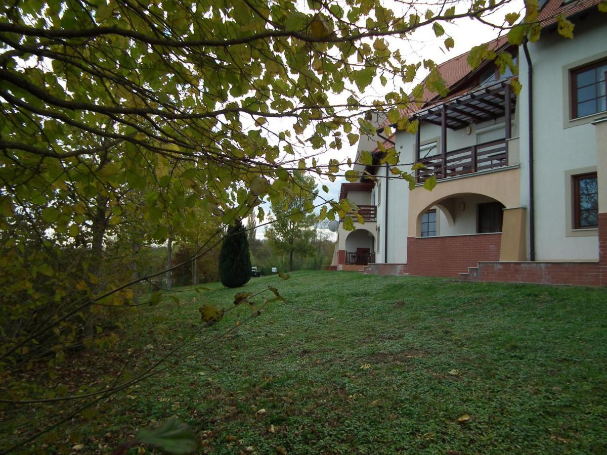 Modor Apartman Альшопахок Номер фото